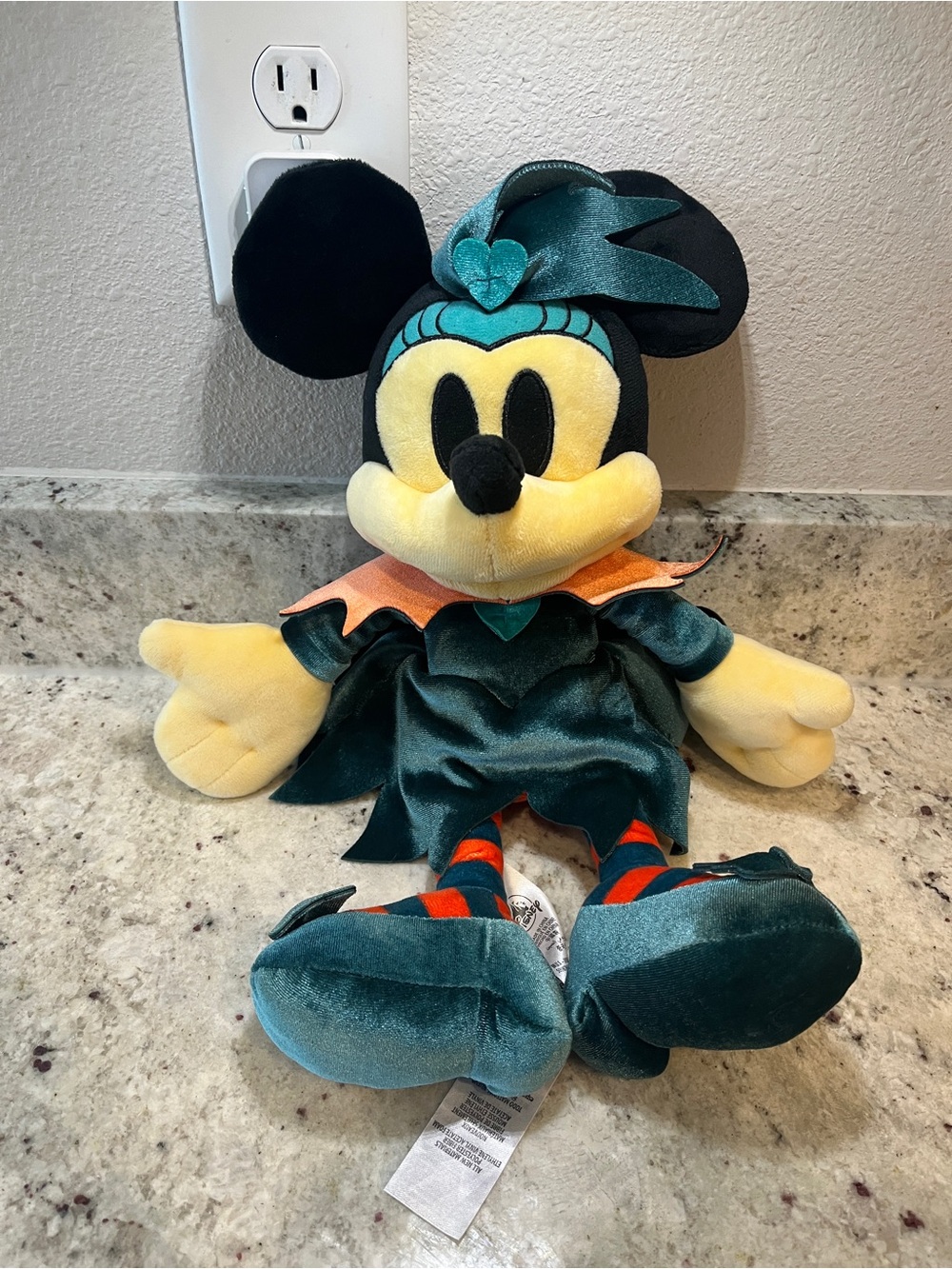 Disney Parks Exclusive Happy Halloween Green Witch Minnie Mouse